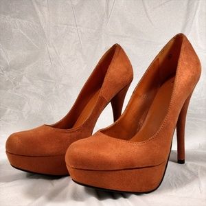 Heart in D Orange Suede Heels